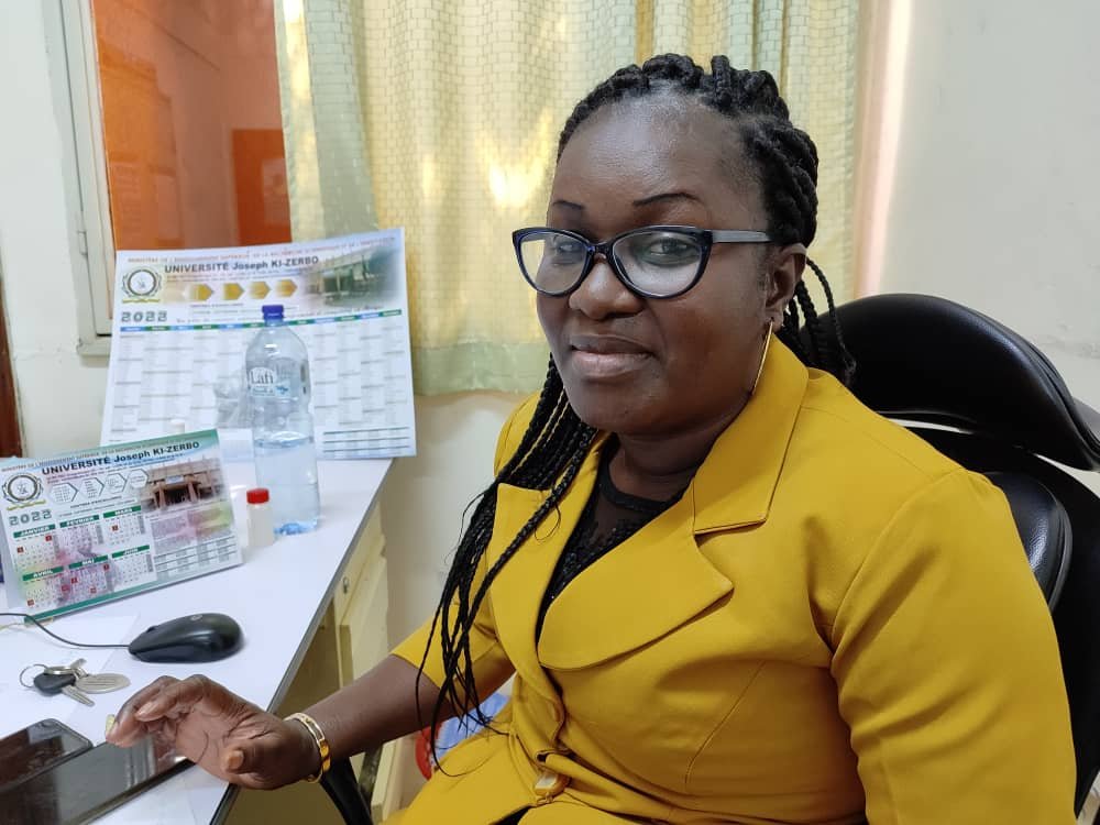 L’attribut alt de cette image est vide, son nom de fichier est dame-ISSP.jpg.